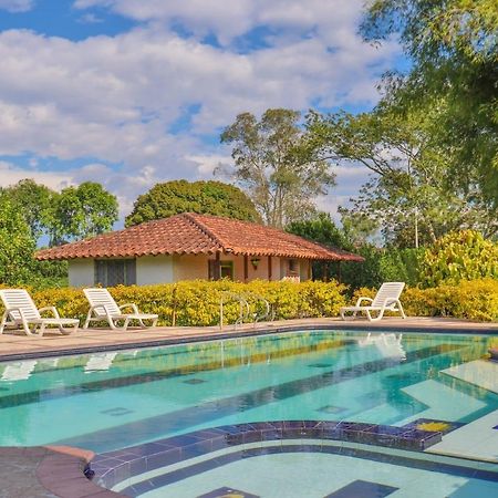 Hotel La Coqueta Монтенегро Екстериор снимка
